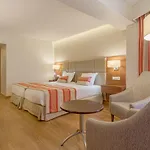 Cinquentenario & Conference Center Hotel