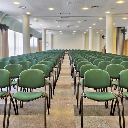 Cinquentenario & Conference Center 4*