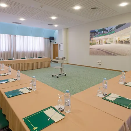 Cinquentenario & Conference Center מלון