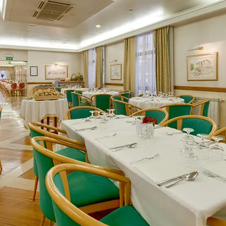 Hotel Cinquentenario & Conference Center 4*