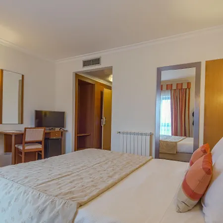 Cinquentenario & Conference Center מלון פאטימה