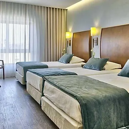 Cinquentenario & Conference Center فندق فاطمة