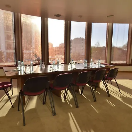 فندق Cinquentenario & Conference Center فاطمة
