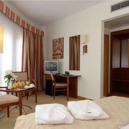 Hotel Cinquentenario & Conference Center