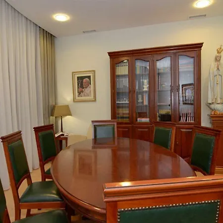 Cinquentenario & Conference Center מלון פאטימה