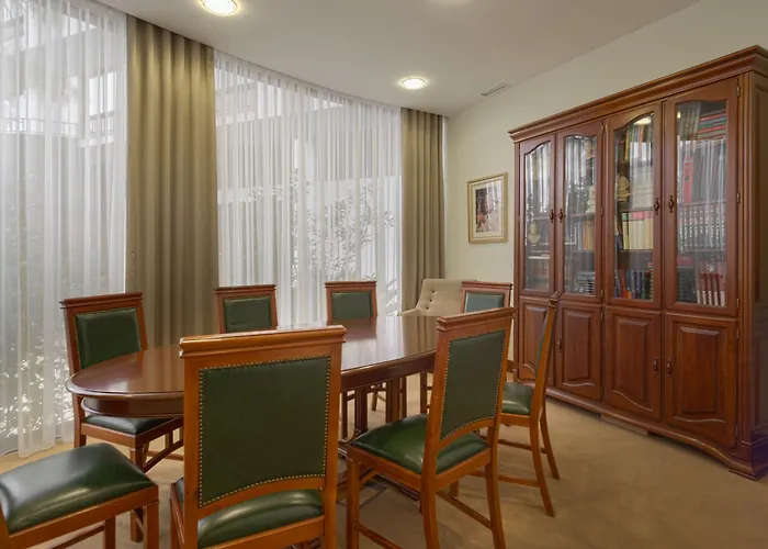 Hotel Cinquentenario&conference Center 4*