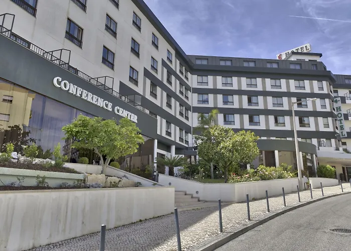 Cinquentenario & Conference Center Hotel