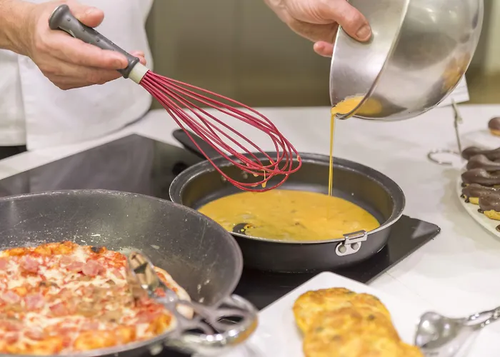 Cinquentenario & Conference Center Hotel